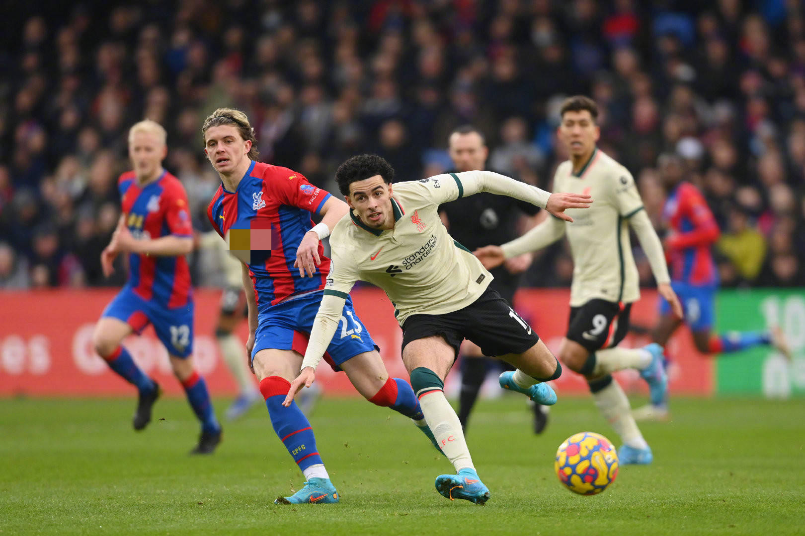 俱乐部加紧 俱乐部加紧